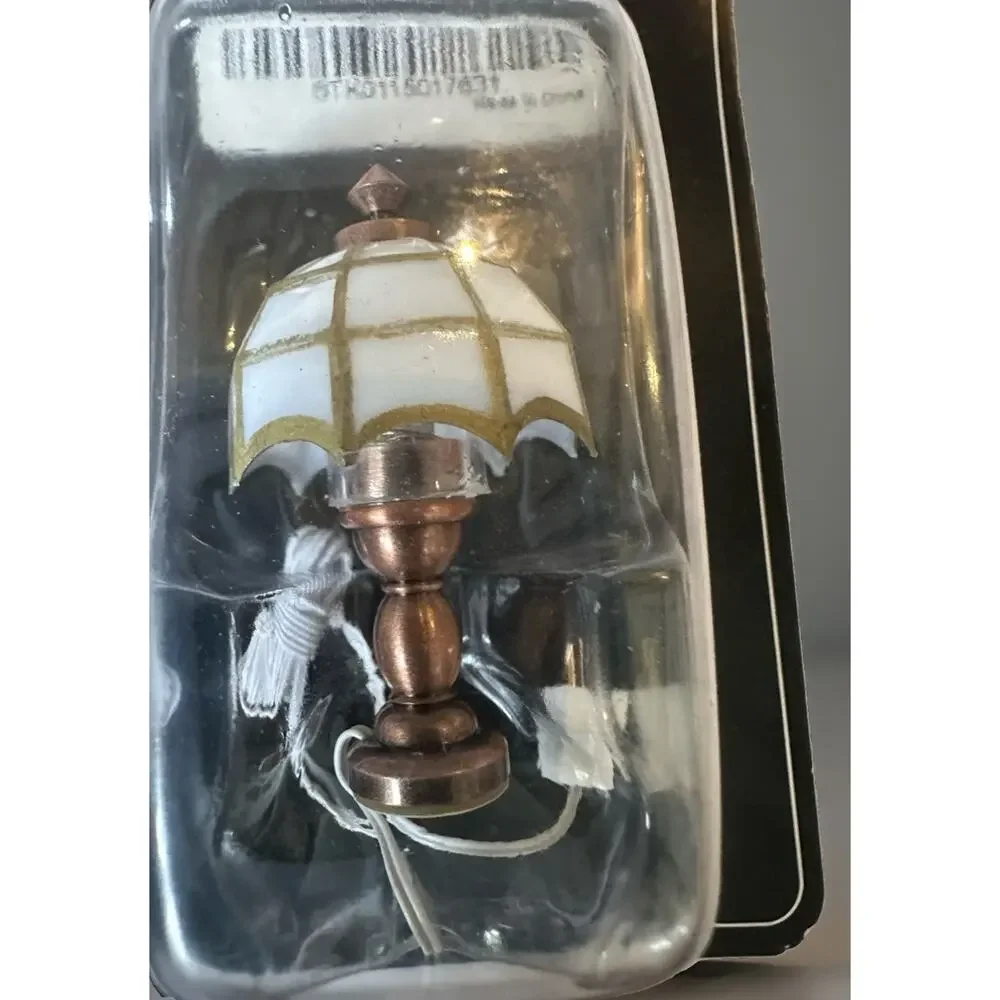 White Tiffany Table Dollhouse Table Lamp Plug In Original Box NOS 1:2 Scale